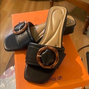 Easy spirit black rattan buckle gatlin slide sandals new sz 6 m